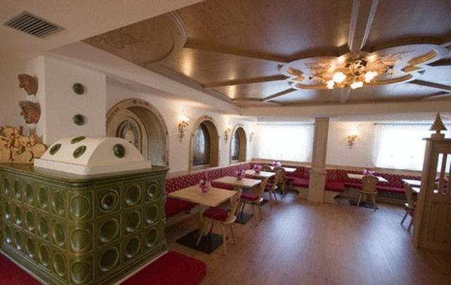 Hotel Zirmes Moena Extérieur photo