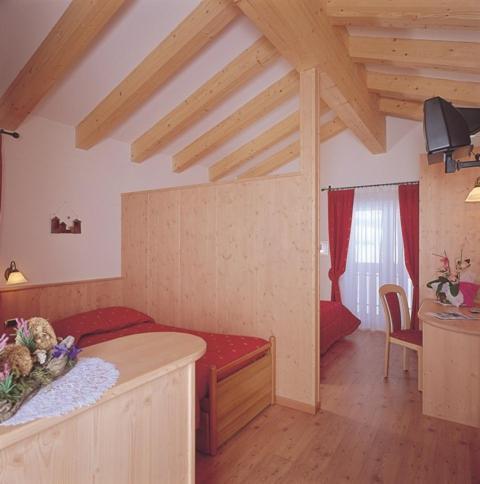 Hotel Zirmes Moena Extérieur photo