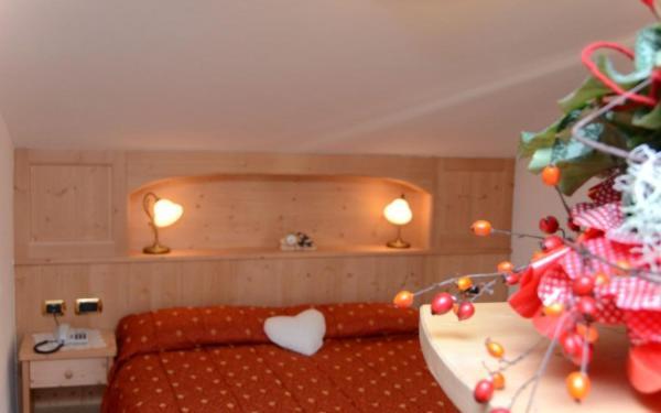 Hotel Zirmes Moena Extérieur photo
