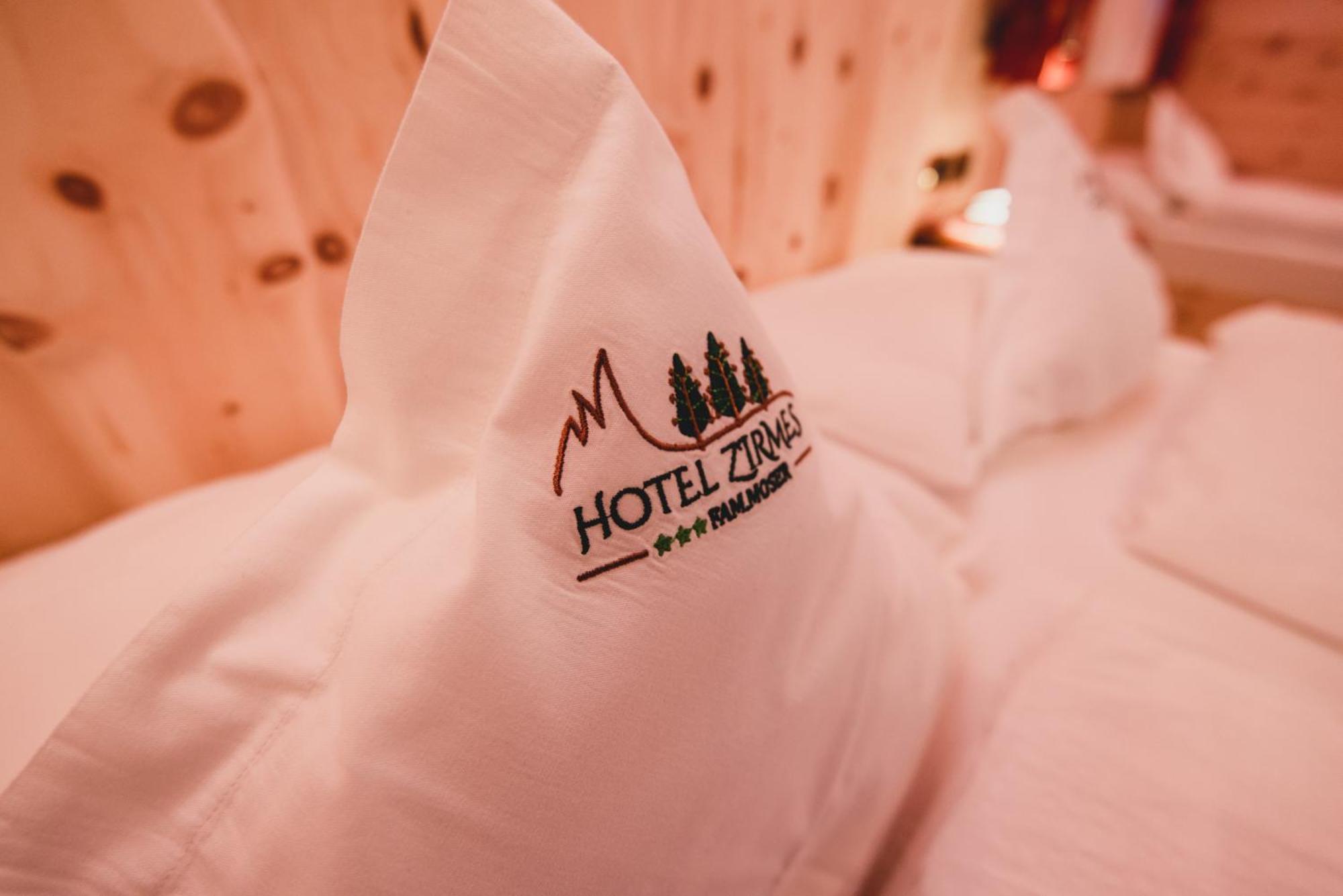 Hotel Zirmes Moena Extérieur photo