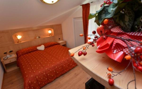 Hotel Zirmes Moena Extérieur photo