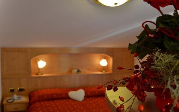 Hotel Zirmes Moena Extérieur photo