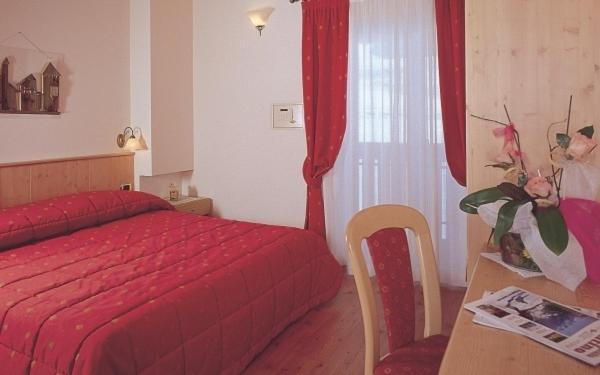 Hotel Zirmes Moena Extérieur photo