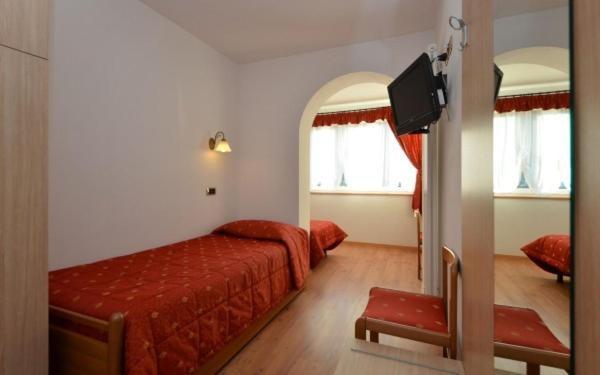 Hotel Zirmes Moena Extérieur photo